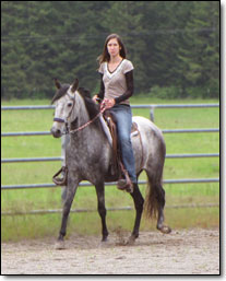 Cabriola Classica - Paso Fino Mare under saddle walking.